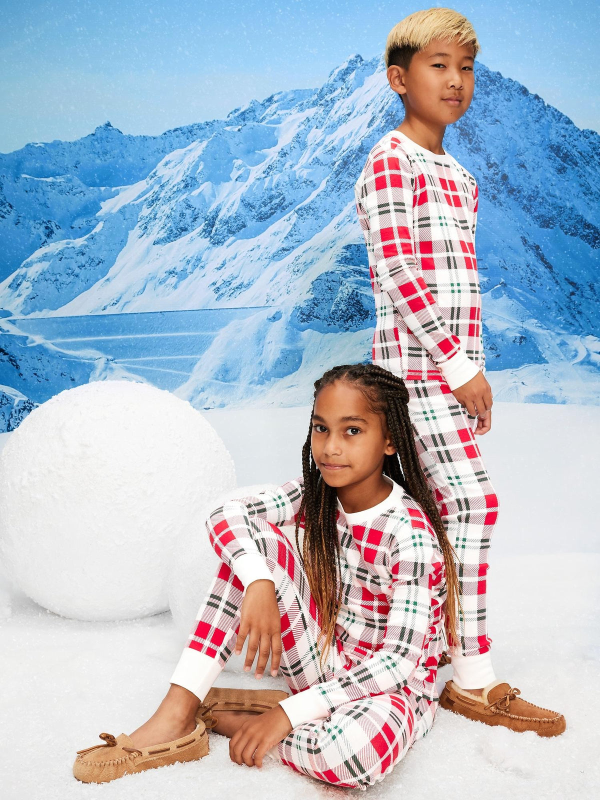 Gender-Neutral Snug-Fit Graphic Pajama Set for Kids