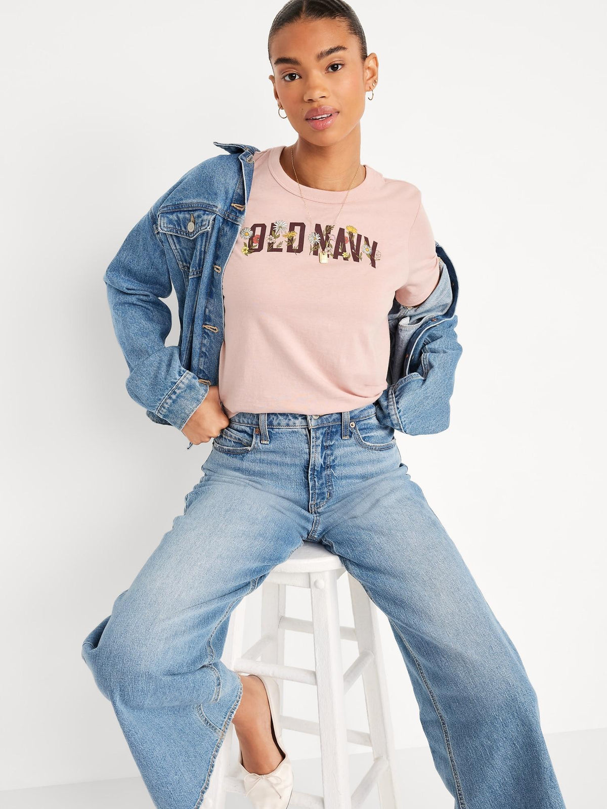 EveryWear Logo-Graphic T-Shirt