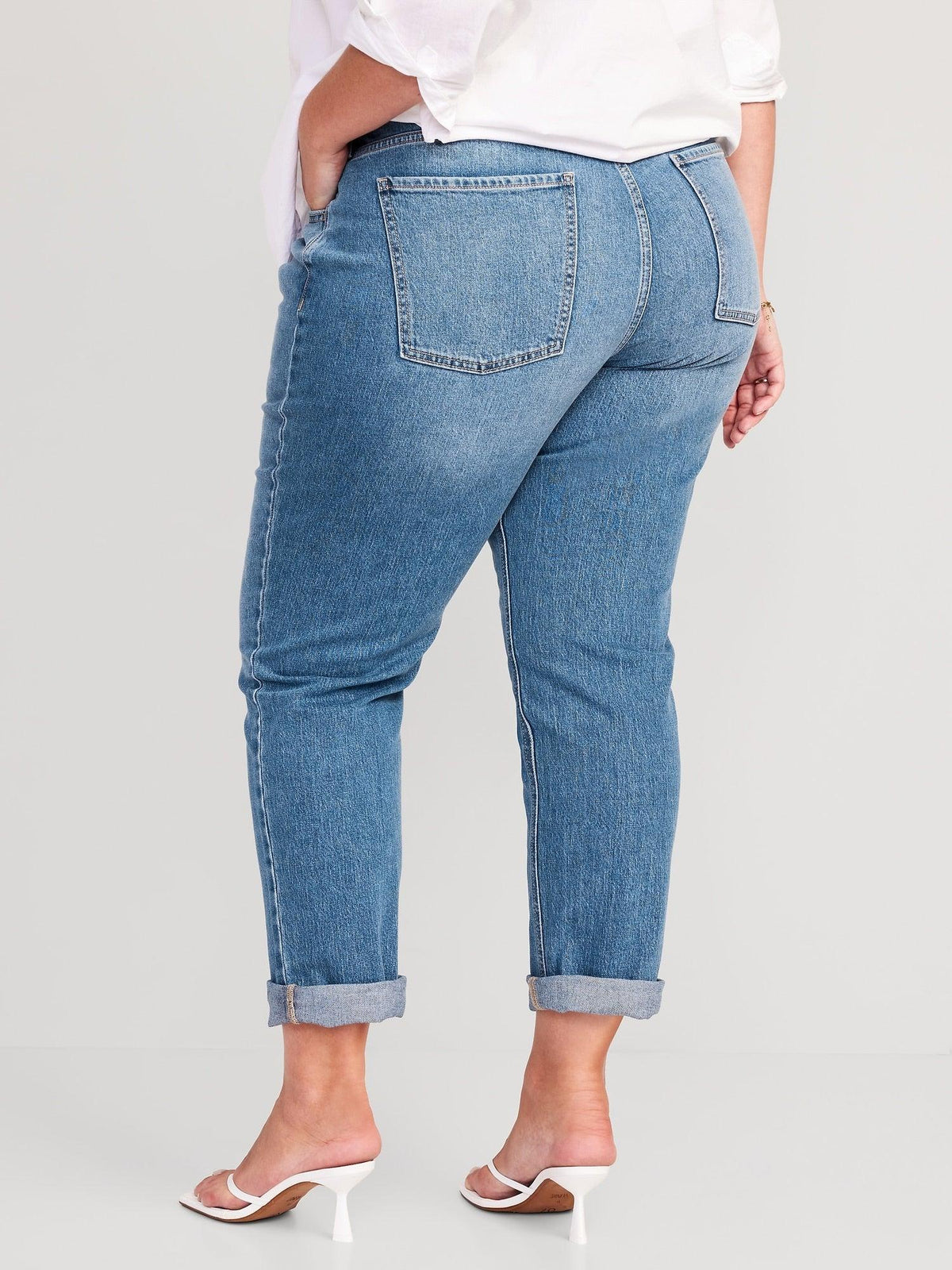 Mid-Rise Wow Boyfriend Straight Jeans for Women