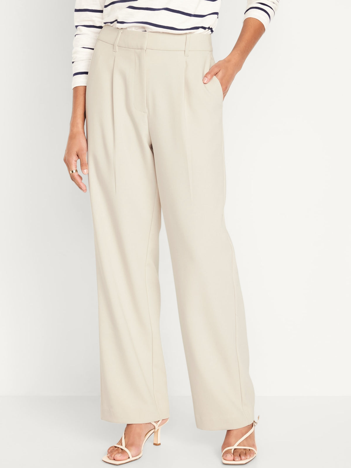 This Spring, the Best Trousers for Women Are Tailored and Understated |  Vogue