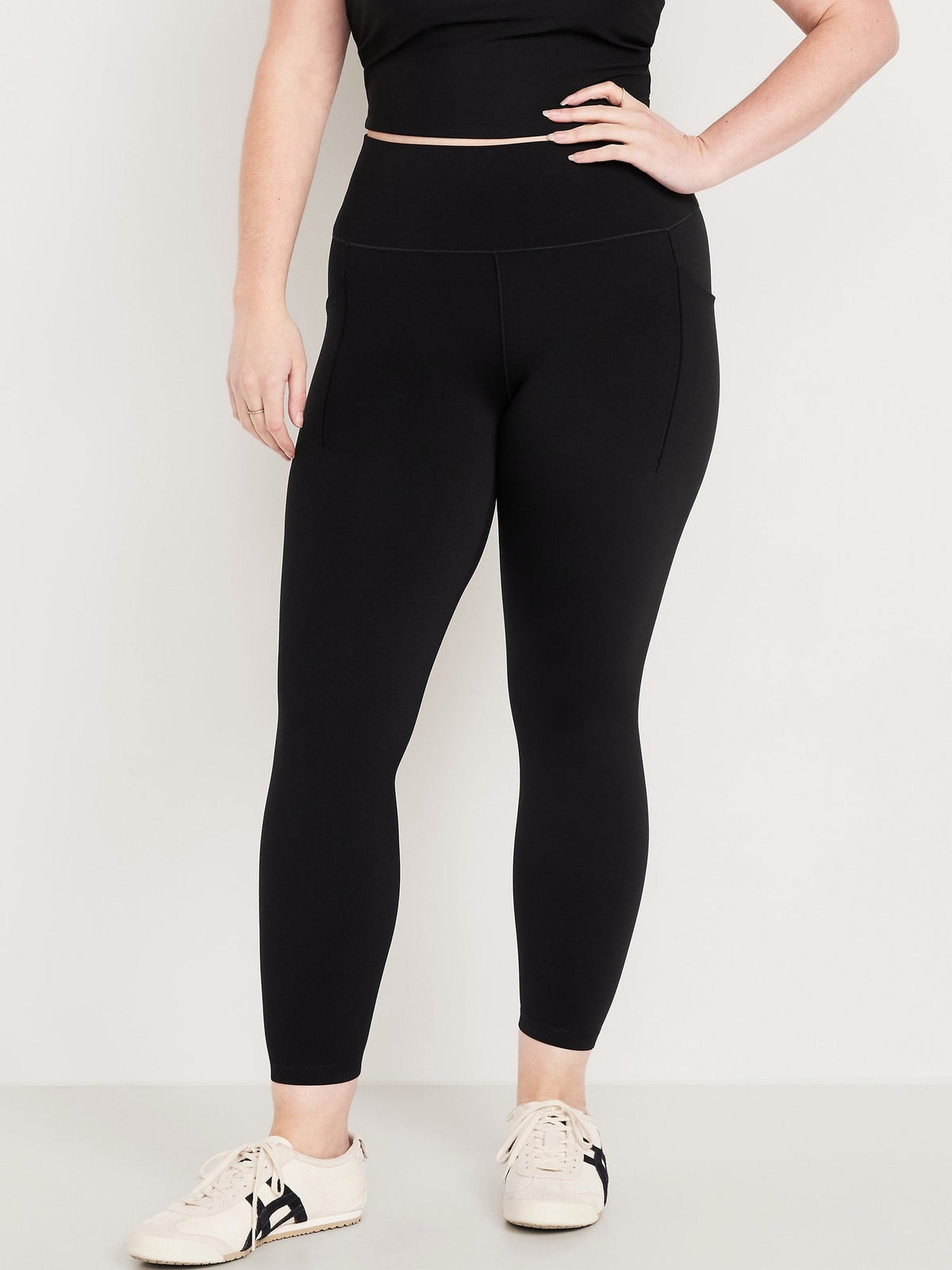 High-Waisted StudioSmooth 7/8 Pocket Leggings