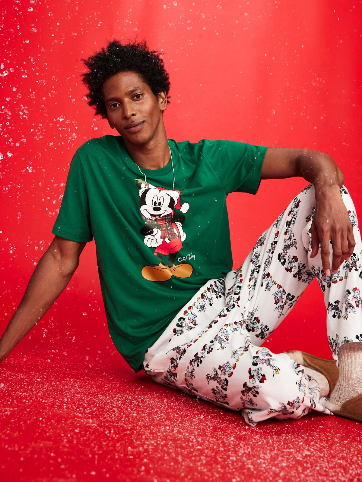 Old Navy x Disney Holiday-Graphic T-Shirt